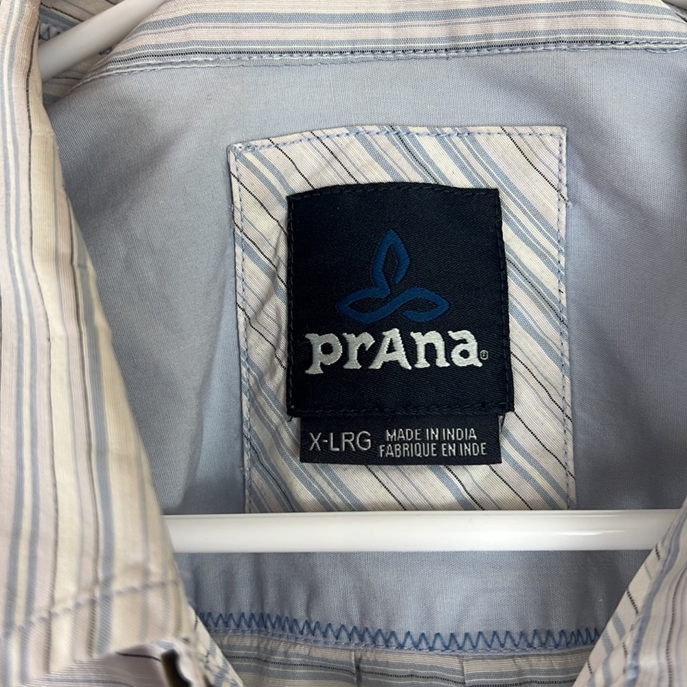 PRANA Men’s Breathe Short sleeve button down collar shirt Blue and White… - Picture 3 of 10